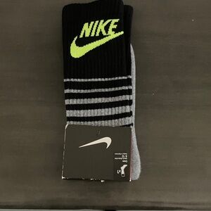 NIKE SOCKS NEW LARGE